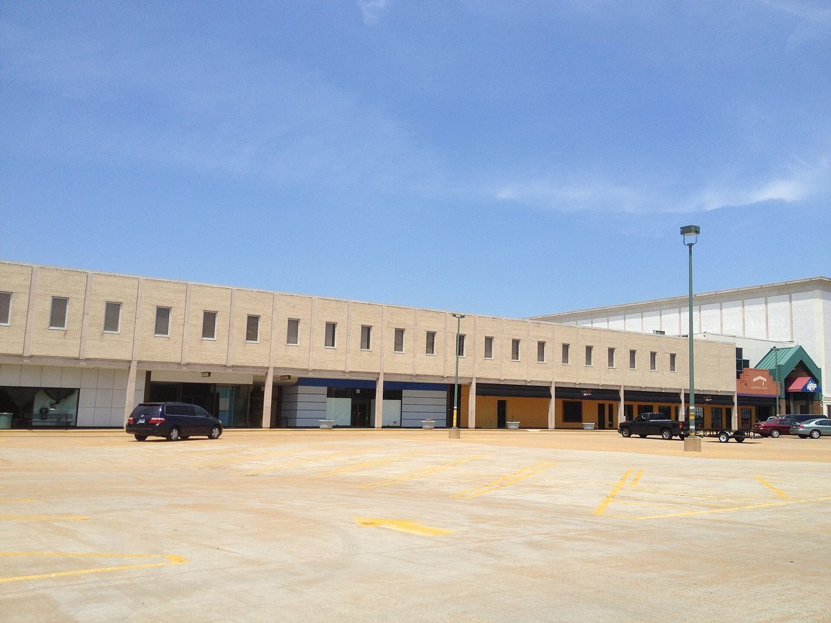 Skyline and aerial view of Crestwood, IL - LD Movers moving service area