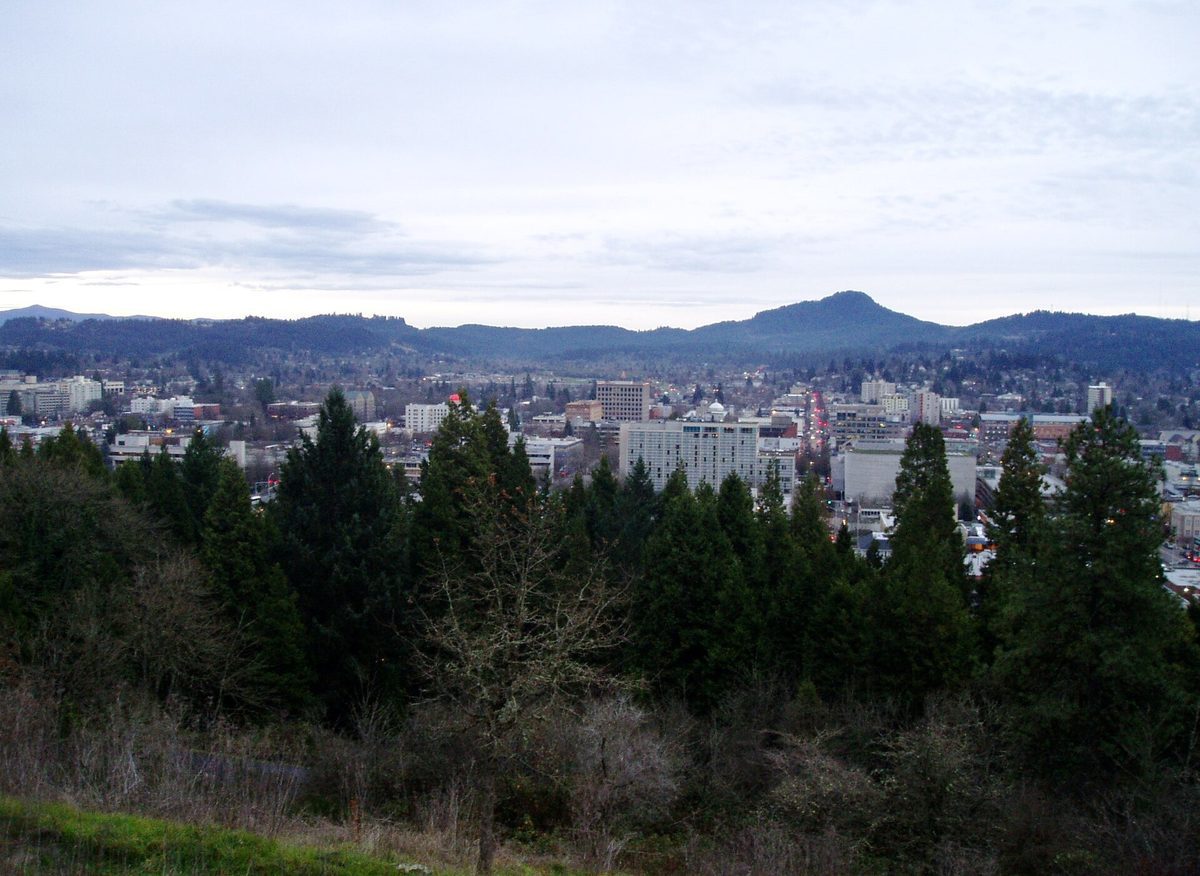 Skyline and aerial view of Eugene, OR - LD Movers moving service area