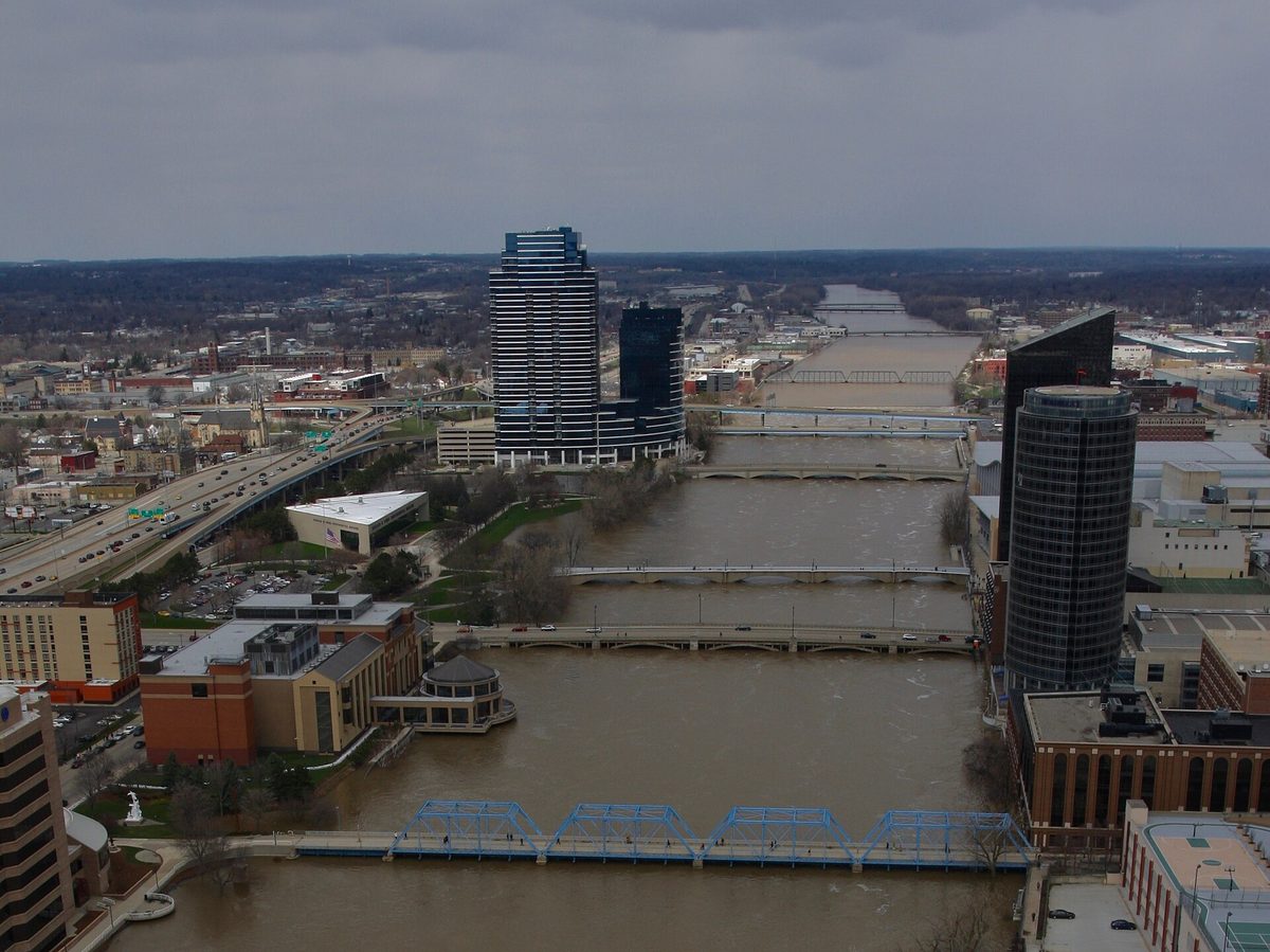 Skyline and aerial view of Grand Rapids, MI - LD Movers moving service area