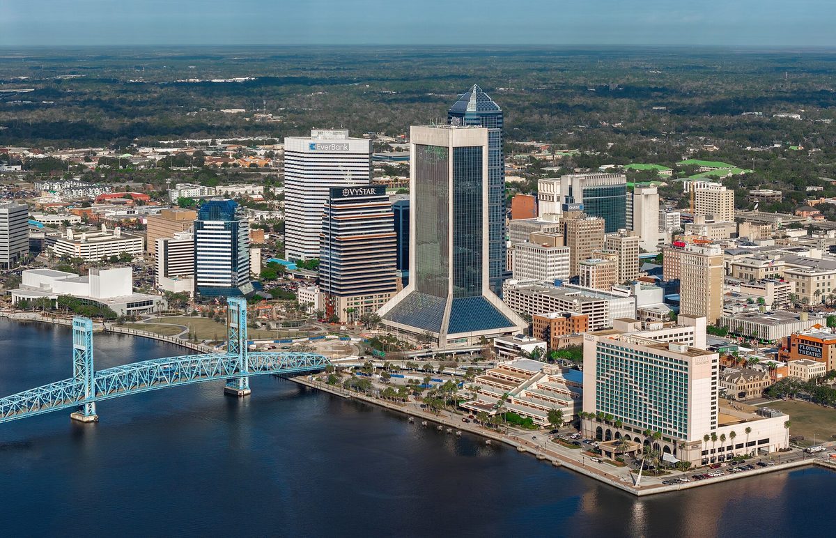 Skyline and aerial view of Jacksonville, FL - LD Movers moving service area