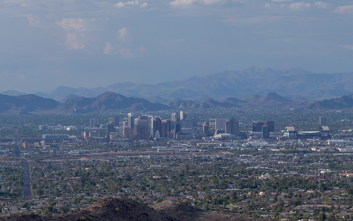 Skyline and aerial view of Phoenix, AZ - LD Movers moving service area