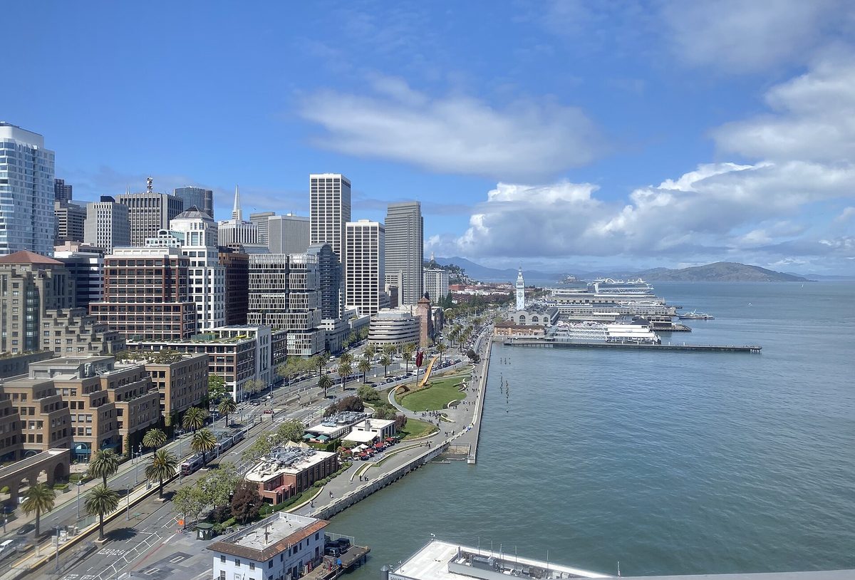 Skyline and aerial view of San Francisco, CA - LD Movers moving service area