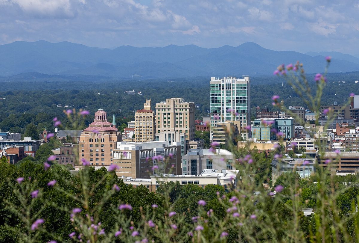Scenic skyline and landscape view of North Carolina - LD Movers moving service area
